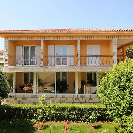 Nevenka By Interhome *