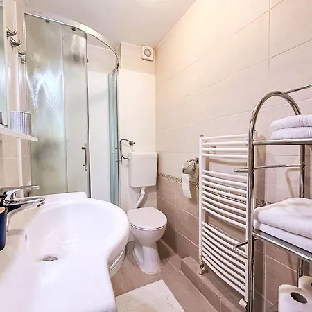 Nevenka By Interhome Apartment Šilo